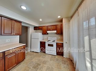 9738 Main St, Fairfax, VA 22031