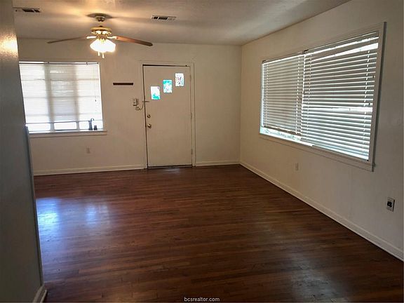 3rd image of 1021 Harrington Ave