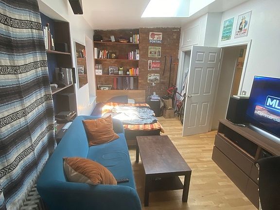 5th image of 39 Saint Marks Pl APT 5
