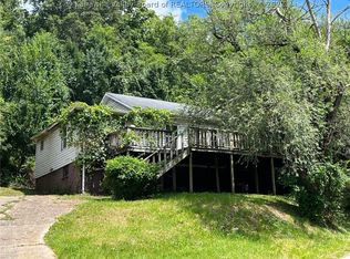 181 Limeberger Creek Rd, Poca, WV 25159