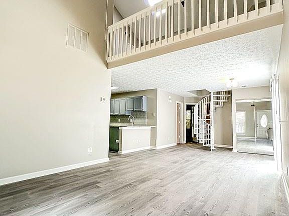 5th image of 2747 Highland Rdg NW