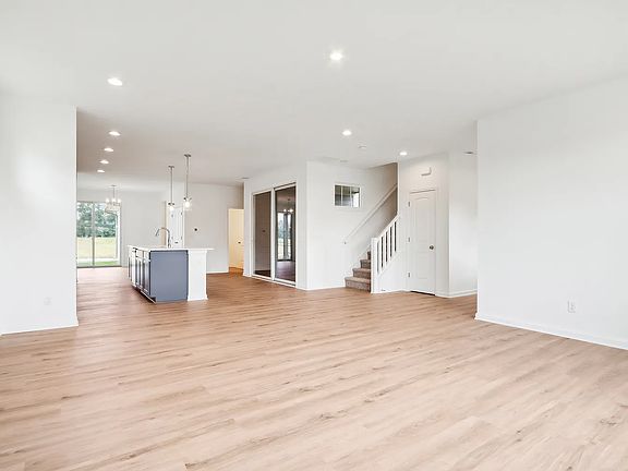 4th image of 9275 Anthem Ave