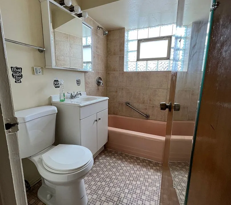 7842-7844 S Jeffery Ave