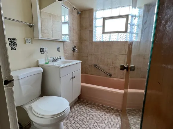 7842-7844 S Jeffery Blvd., 7842-7844 S Jeffery Ave #7842-2B, Chicago, IL 60649