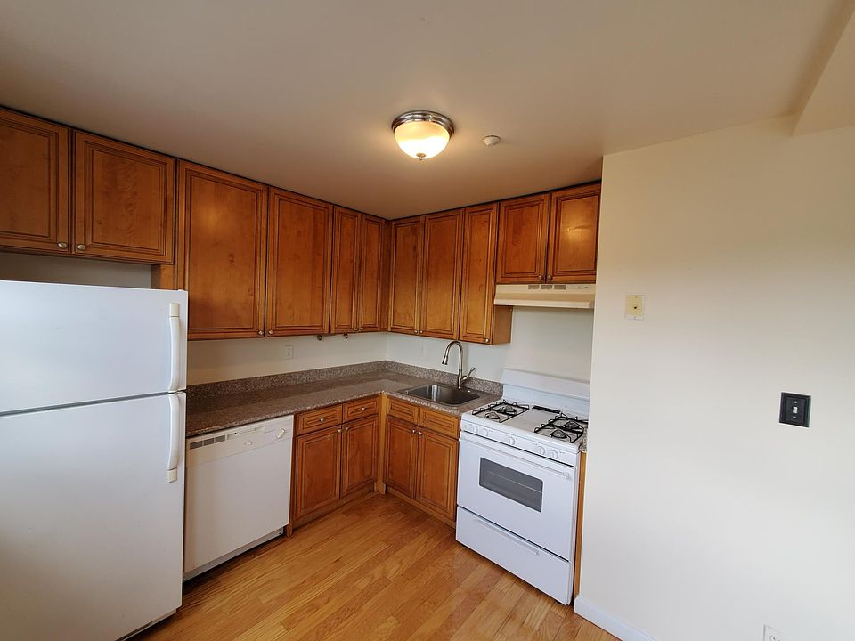 1st image of 8410 143rd St #1