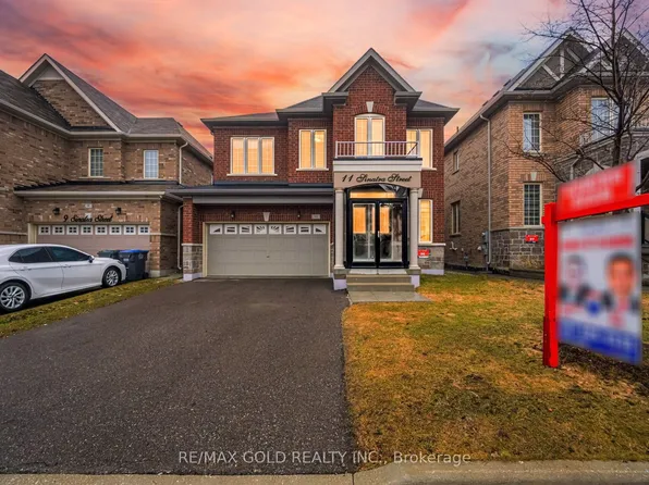 11 Sinatra St, Brampton, ON L6R 4B3