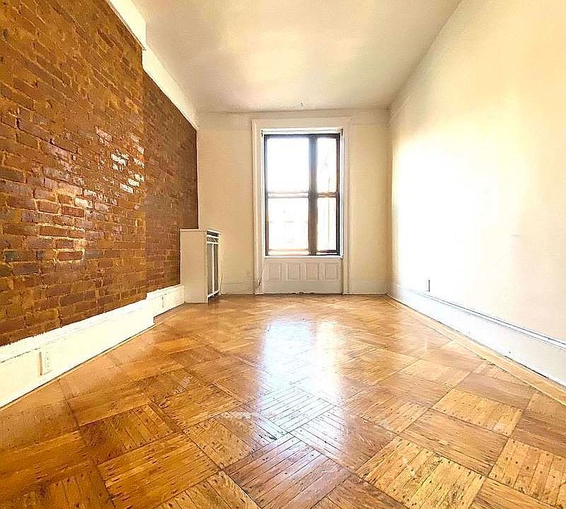 1st image of 47 W 87th St #12