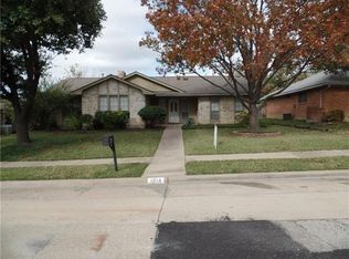 1814 Green Ridge Dr, Carrollton, TX 75007