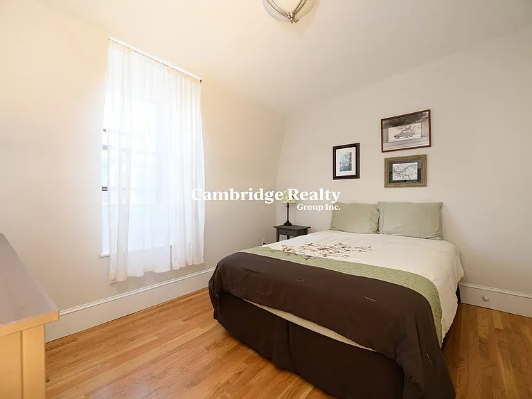 87 3rd St #1T — Photo 8