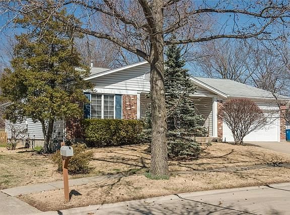 3rd image of 1025 Timberwood Trails Dr