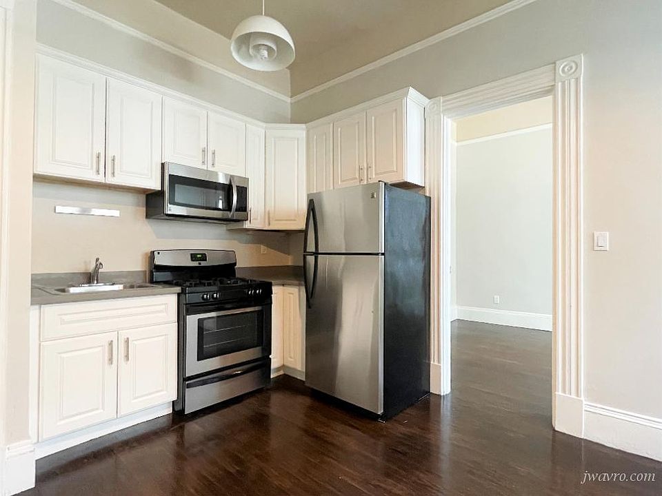 1st image of 991 Valencia St APT 106
