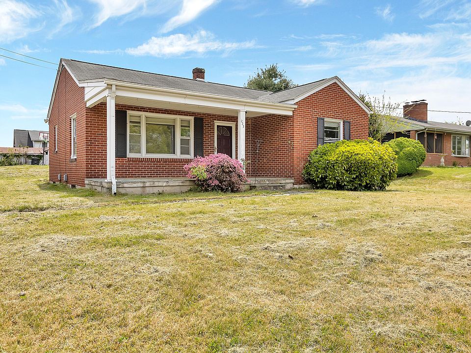 1st image of 223 Foxland Ave