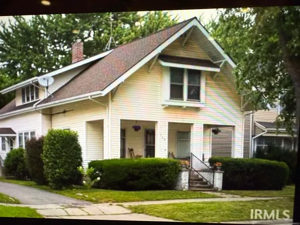 348 W 7th St, Auburn, IN 46706