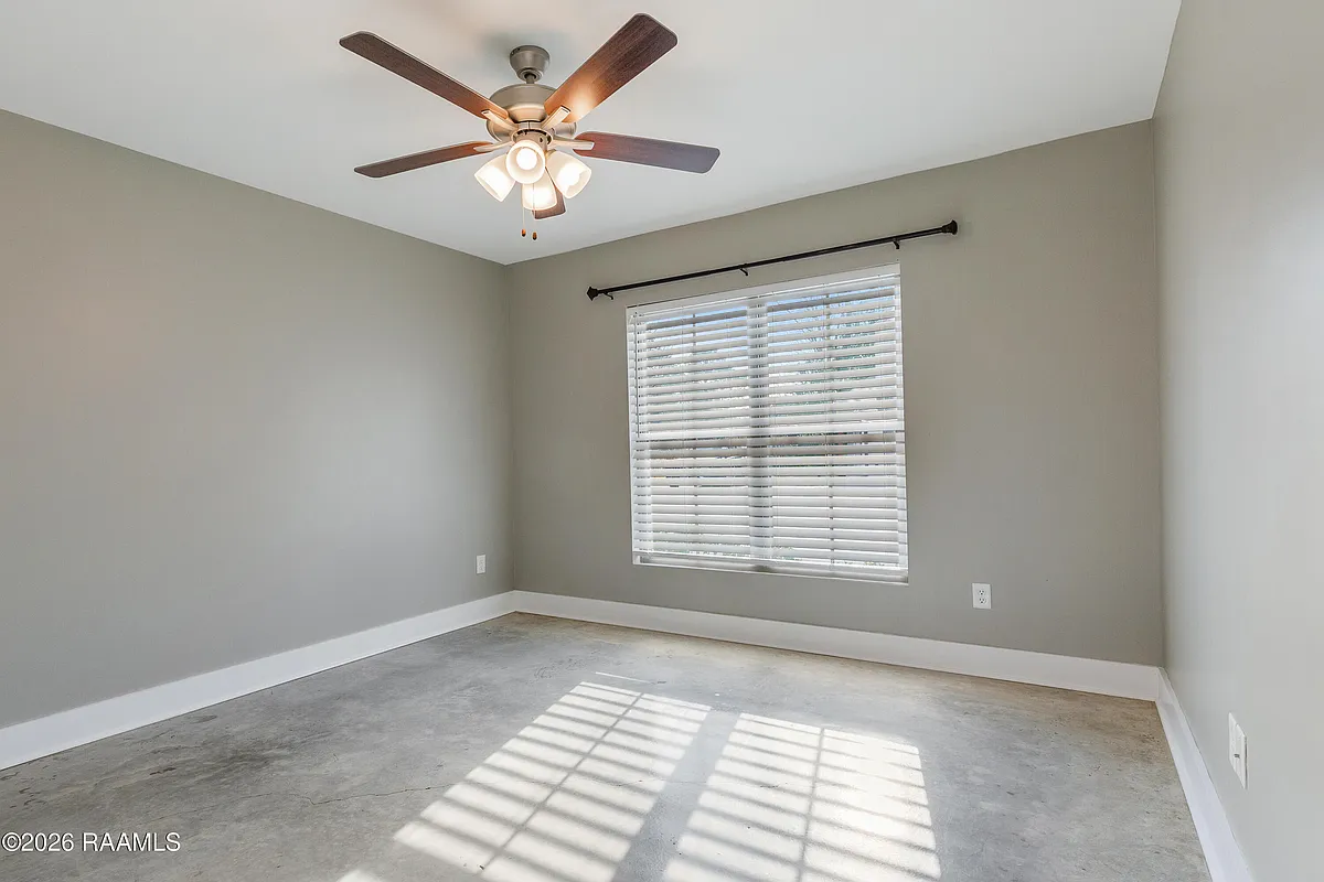 Building Photo - 111 Oak Plains Aly