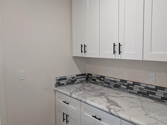 5th image of 20174 Lilac Ct