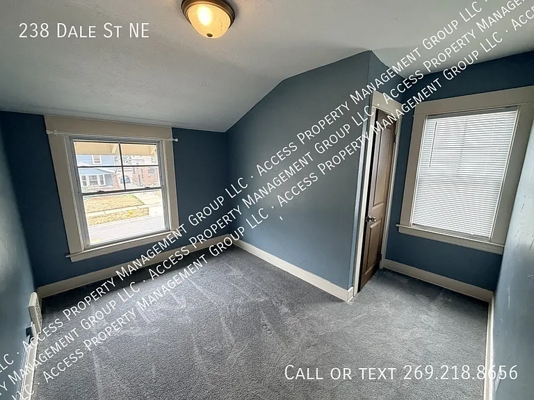 238 Dale St NE — Photo 30