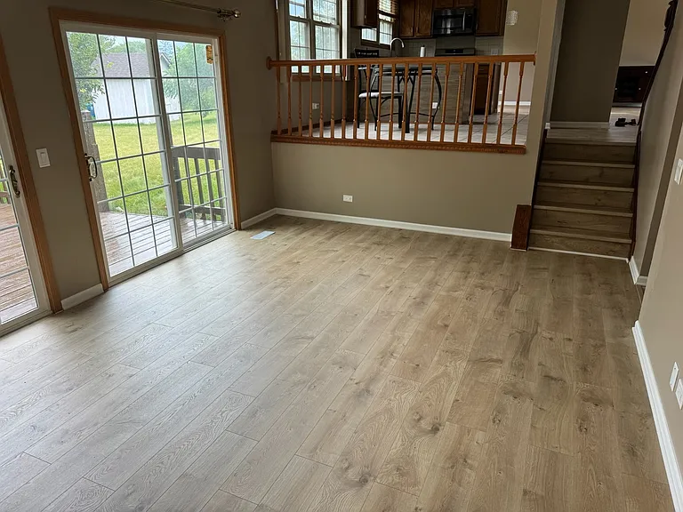 2404 Kenmore Ct — Photo 12