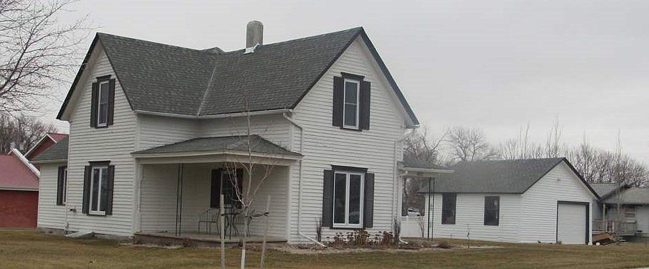 1st image of 415 Elm St