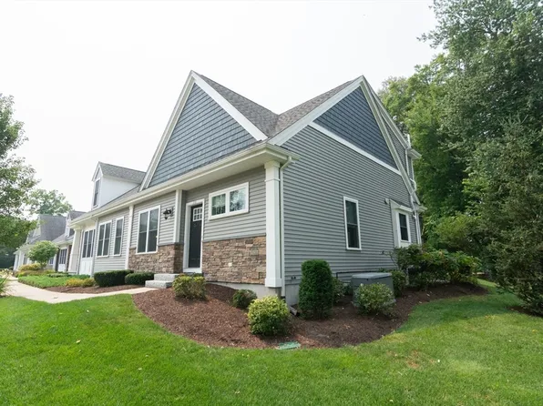 275-275B Smith St #B, North Attleboro, MA 02760