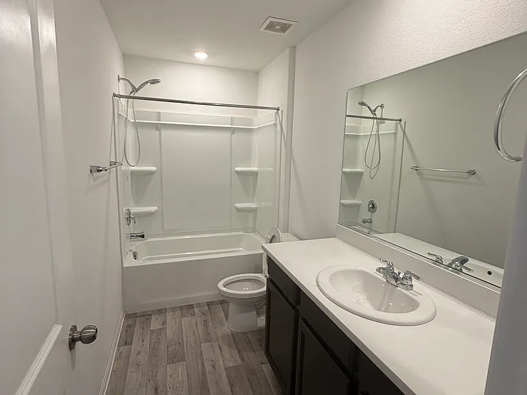 5622 Golden Orchard St — Photo 6