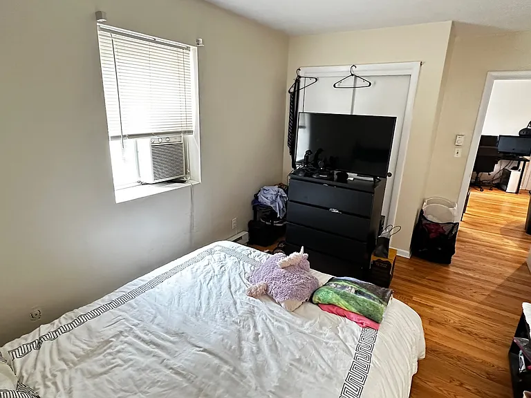 200 Kelton St #11 — Photo 7