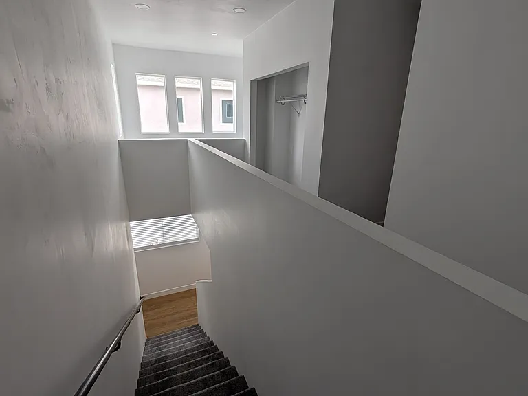 1304 Buena Vista Ave — Photo 10