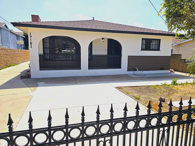 17162 Elm Ln #A — Photo 2