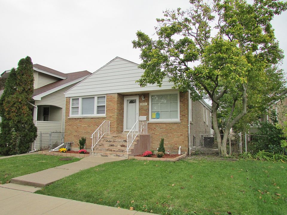 1st image of 2921 Calwagner Ave