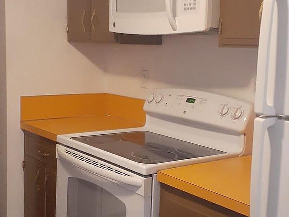 5th image of 716 N Scammel St