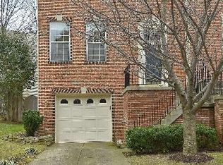 9531 Daniel Lewis Ln, Vienna, VA 22181