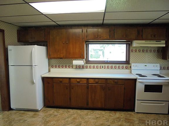 4th image of 324 N High St