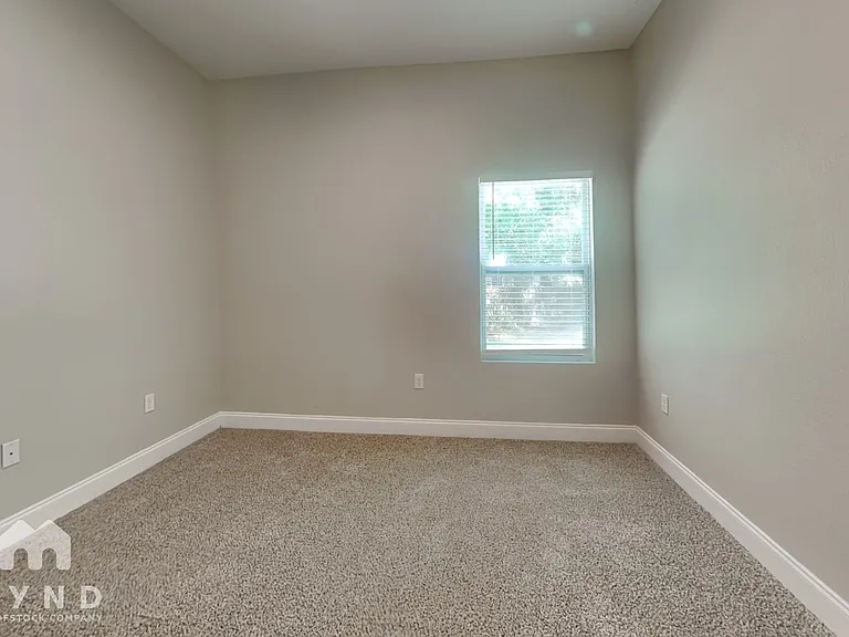 455 Brentwood Ct — Photo 13