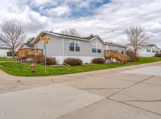 4634 Gates Dr, Bismarck, ND 58503