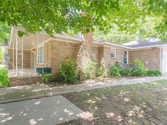 3rd image of 2900 N Peniel Ave