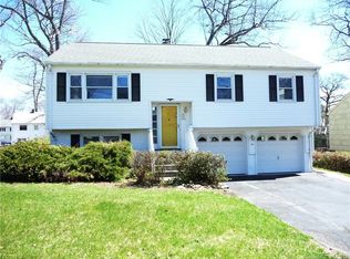 10 Beau St, Norwalk, CT 06850