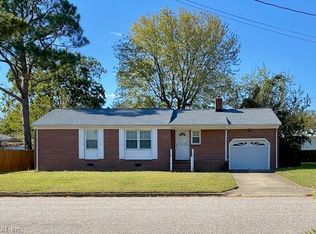 6 Seaview Dr, Hampton, VA 23664