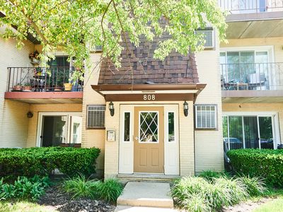 808 N River Rd APT 1D, Mount Prospect, IL, 60056