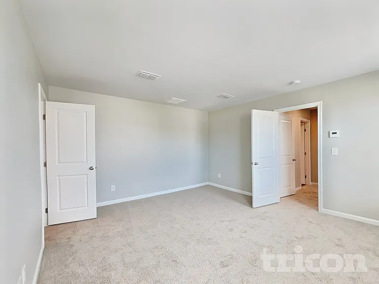 104 Cavesson Ave — Photo 6