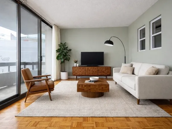 566 Commonwealth Ave APT 304, Boston, MA 02215