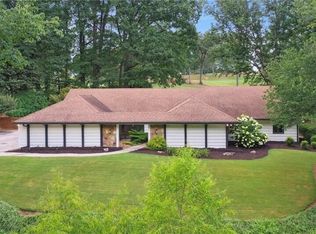 1185 Oakhaven Dr, Roswell, GA 30075