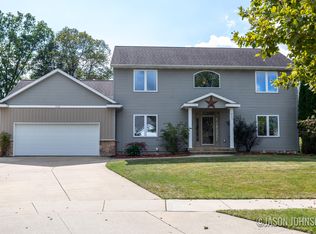 3518 Sunrise Ln NW, Grand Rapids, MI 49534