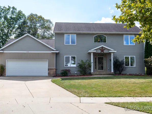 3518 Sunrise Ln NW, Grand Rapids, MI 49534