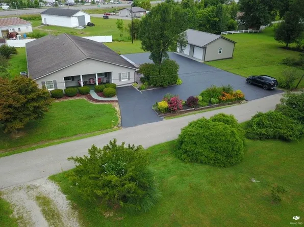 97 Hoffman Ln, Waverly, OH 45690