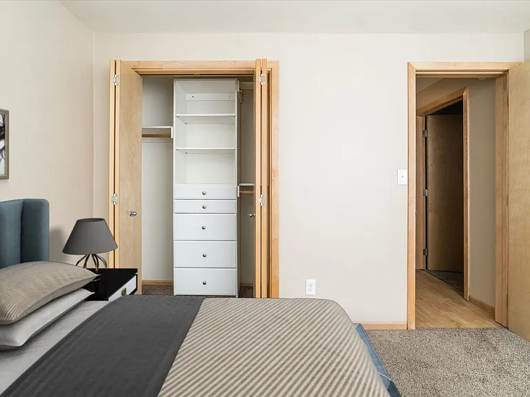 Colonial Village Apartments — Photo 13