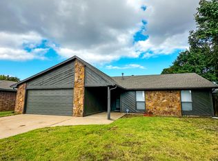 4714 SE 47th St, Lawton, OK 73501