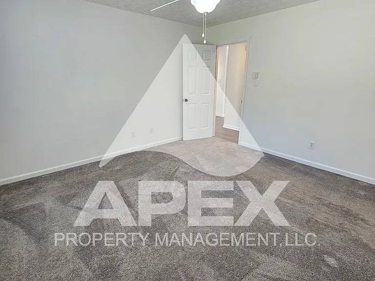 8705 Trapper Ln — Photo 23