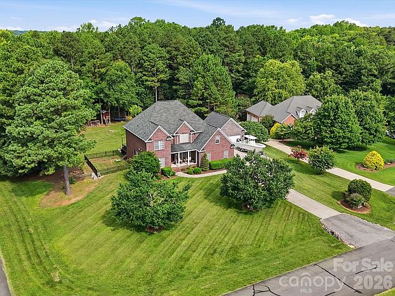 3rd image of 3009 Mason Ct