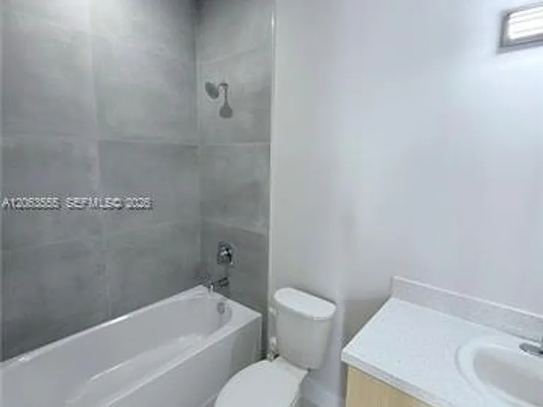 12368 SW 219th St #Townhouse 12368 — Photo 6