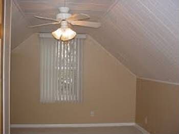 4th image of 2251 Leyden Ave