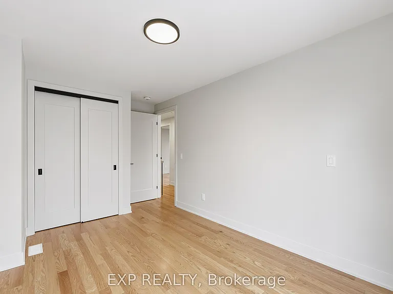 512 Roosevelt Ave #B — Photo 26